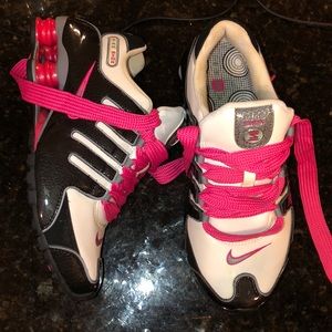 Women’s Nike Shox